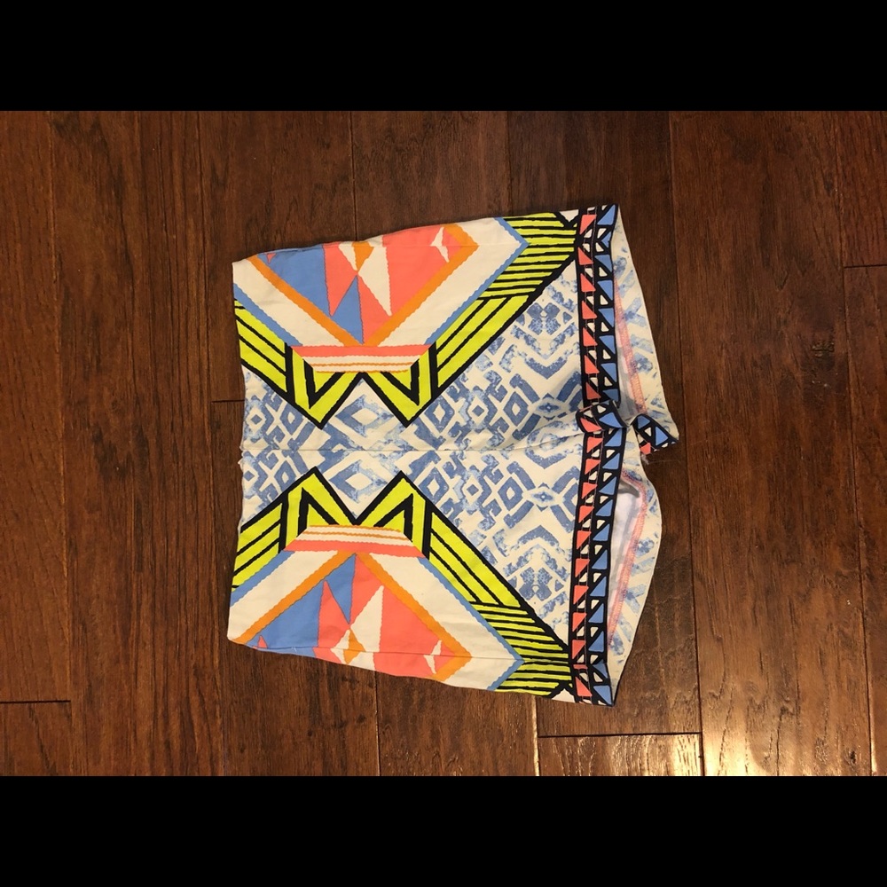 Boutique shorts with pattern